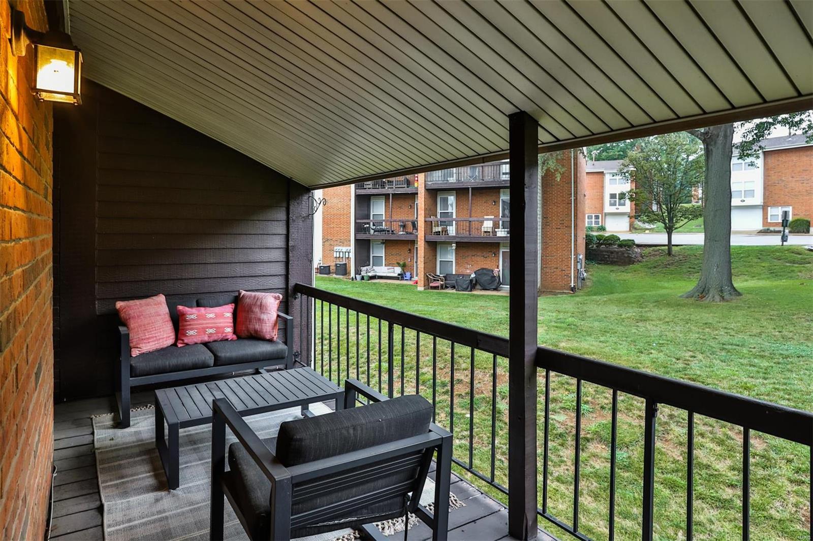 Greenbriar Condo - Residential