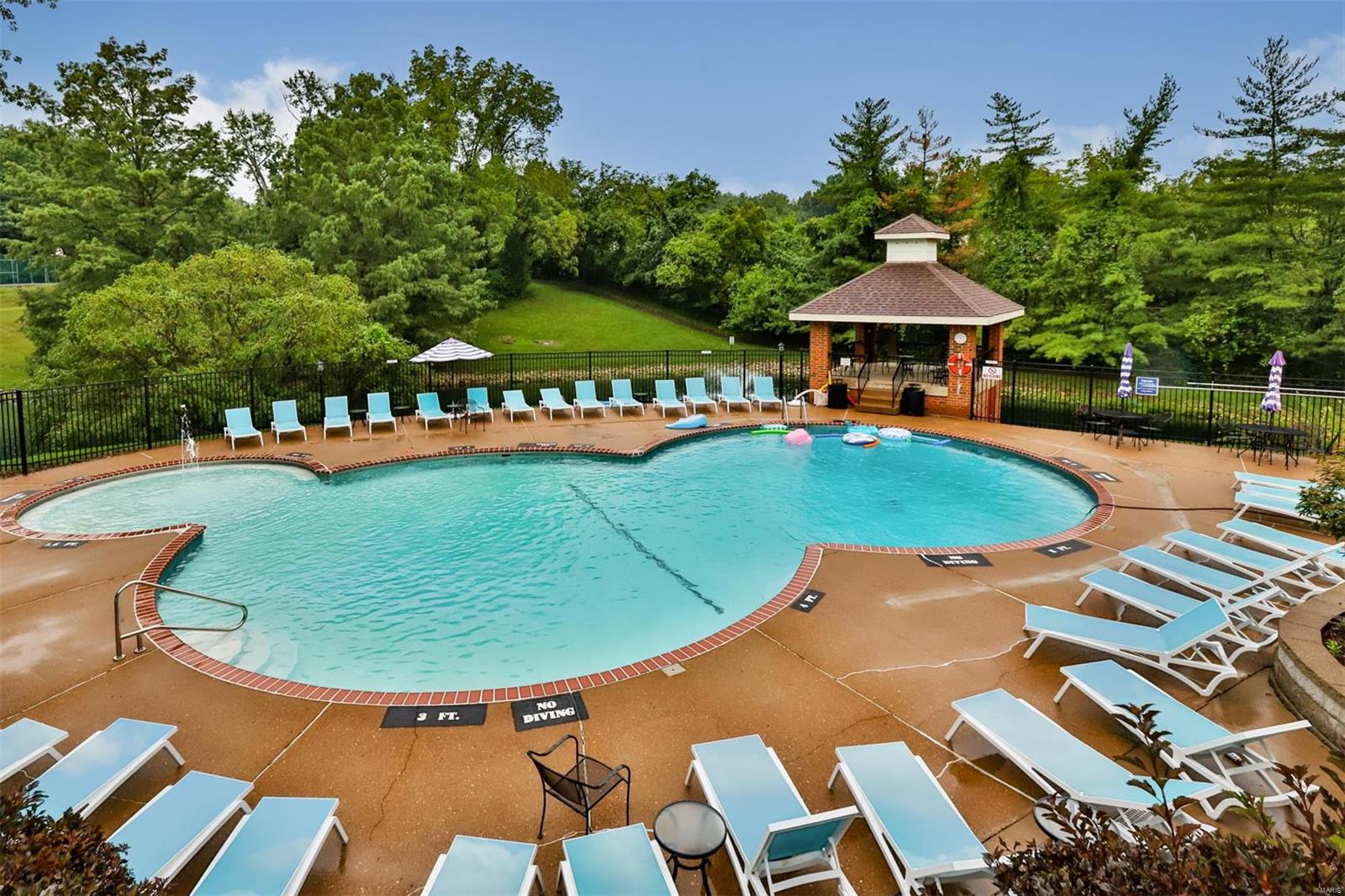 Greenbriar Condo - Residential