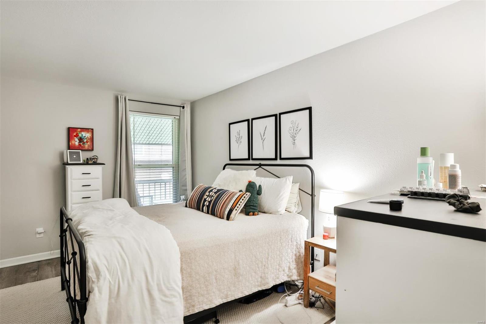 Greenbriar Condo - Residential