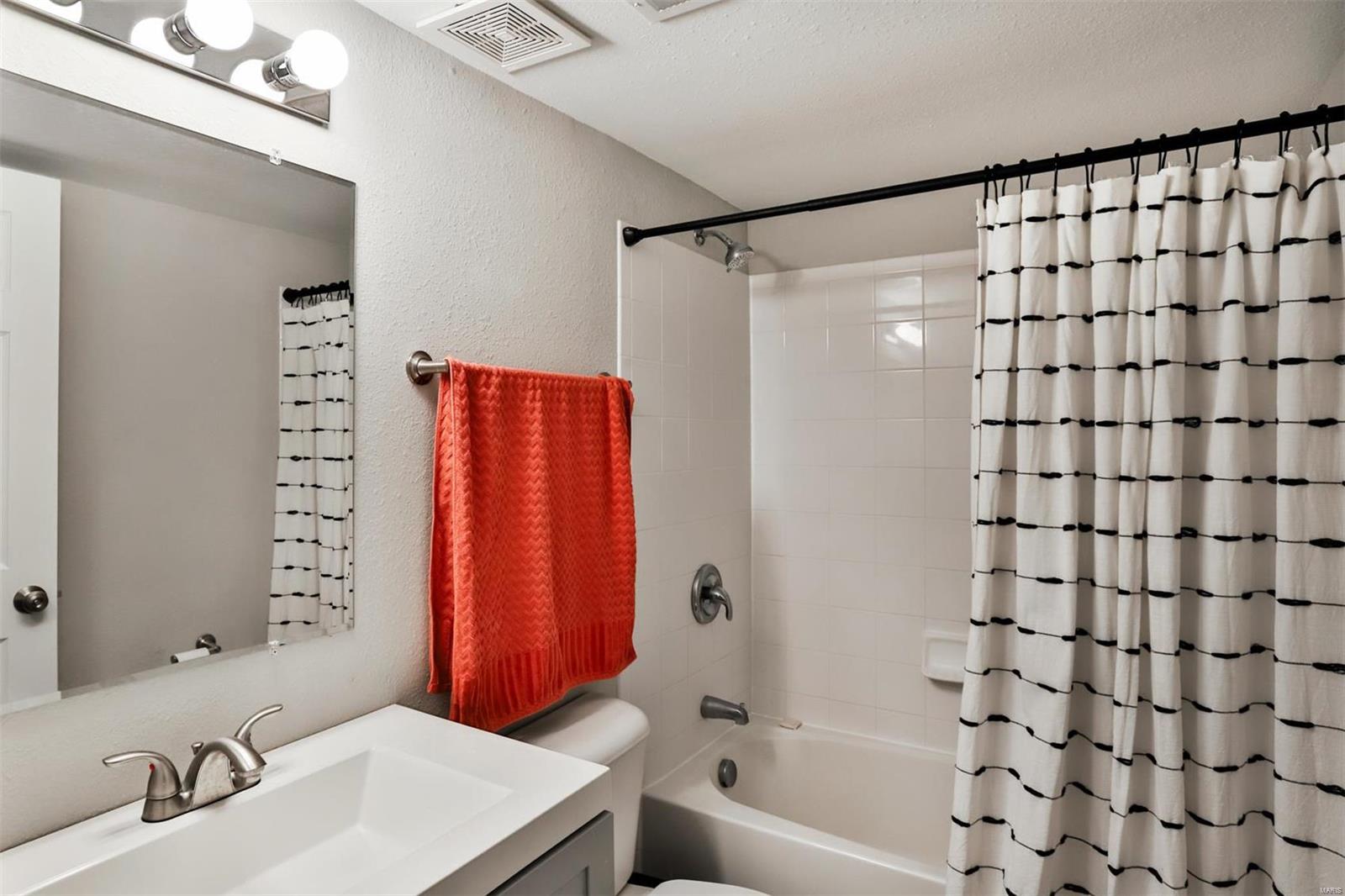 Greenbriar Condo - Residential