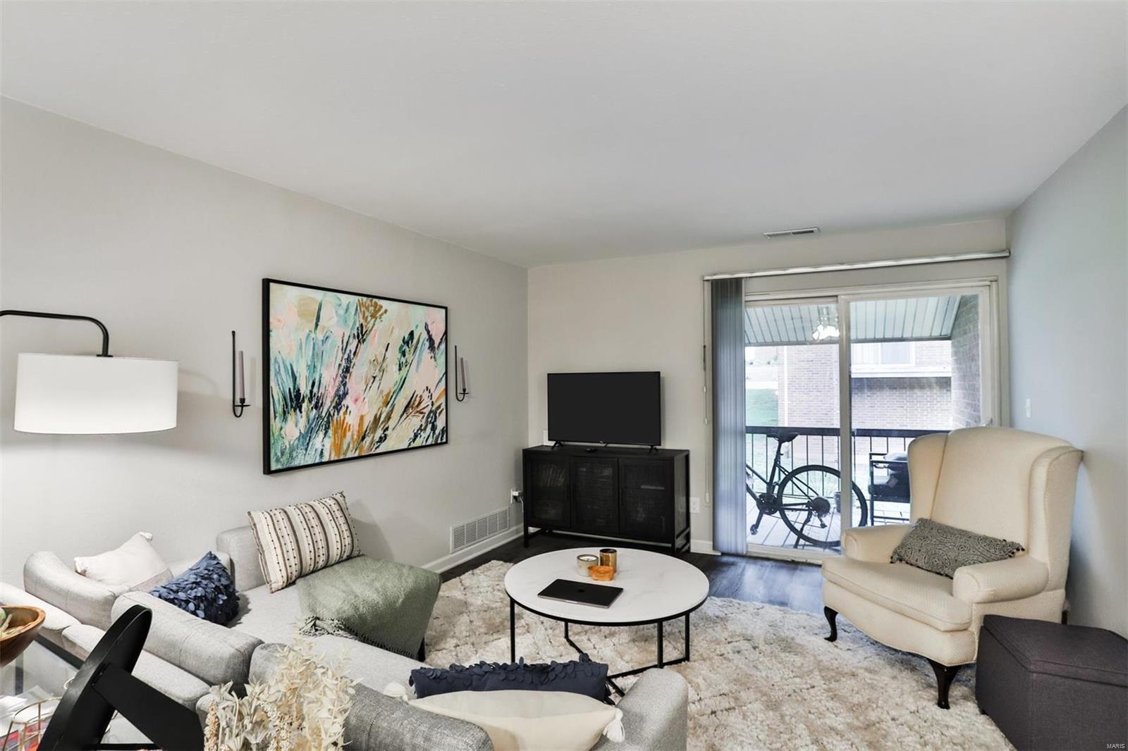 Greenbriar Condo - Residential