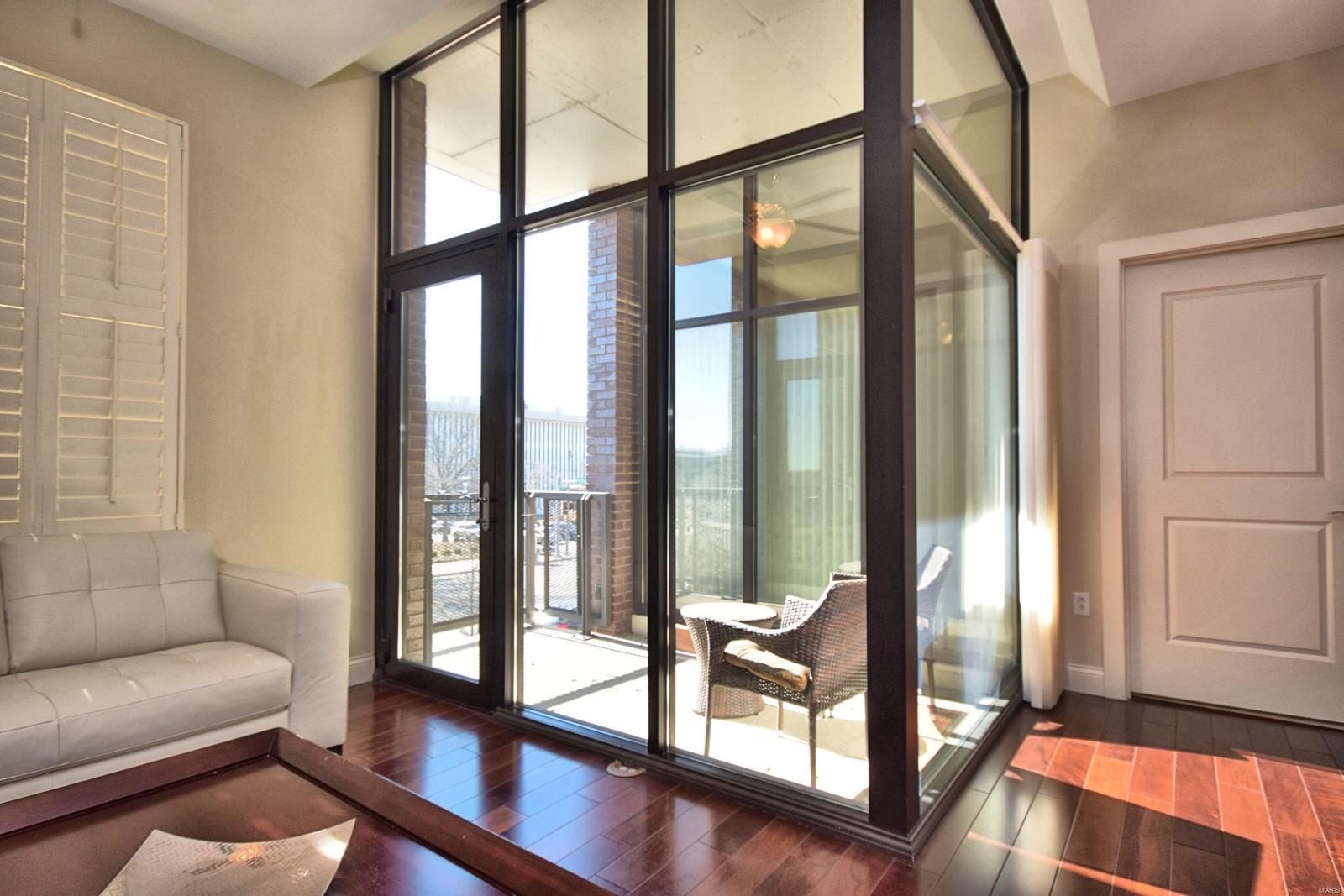6451 Clayton Road 303