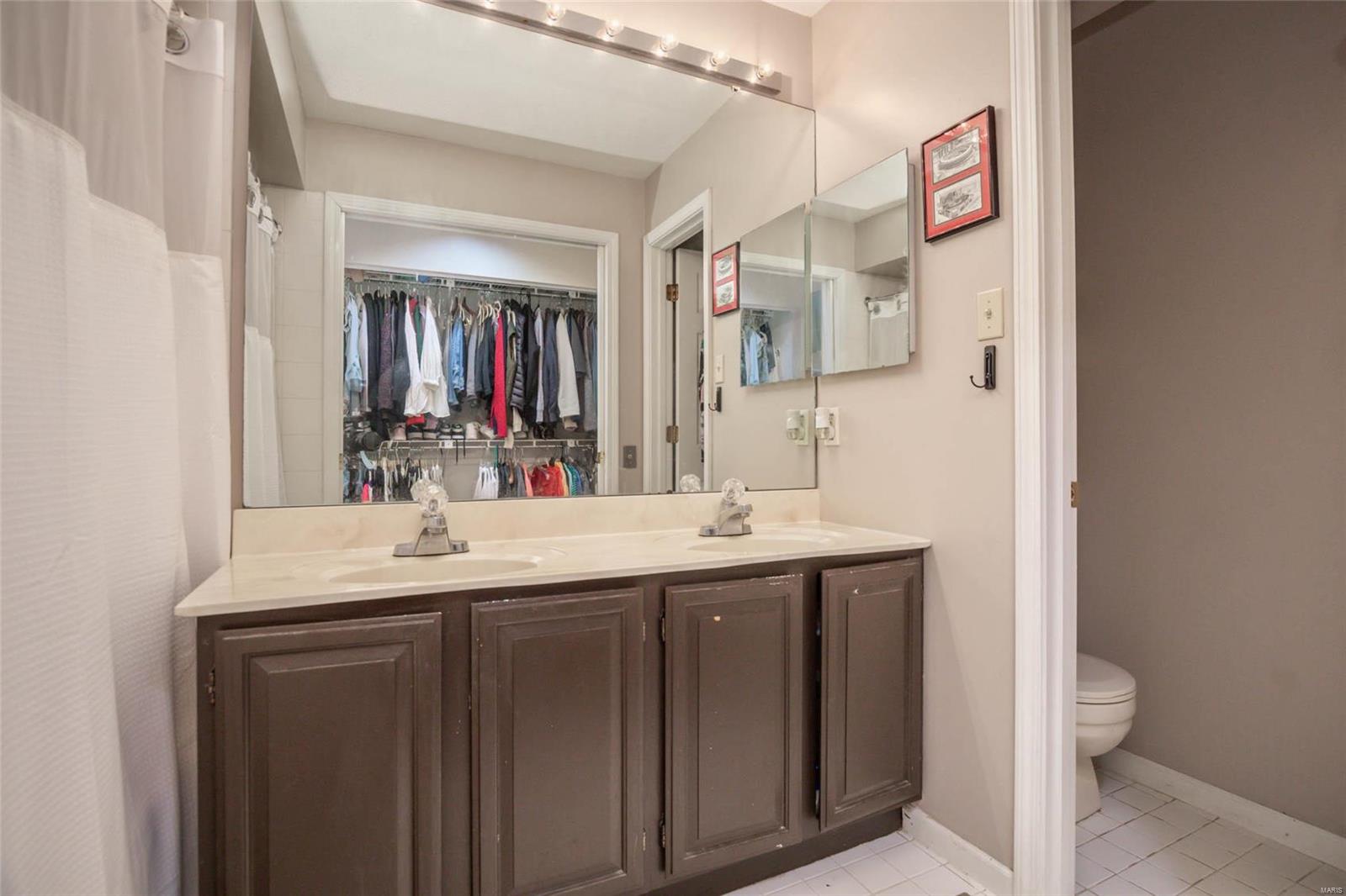 Waterford Square Condos - Residential