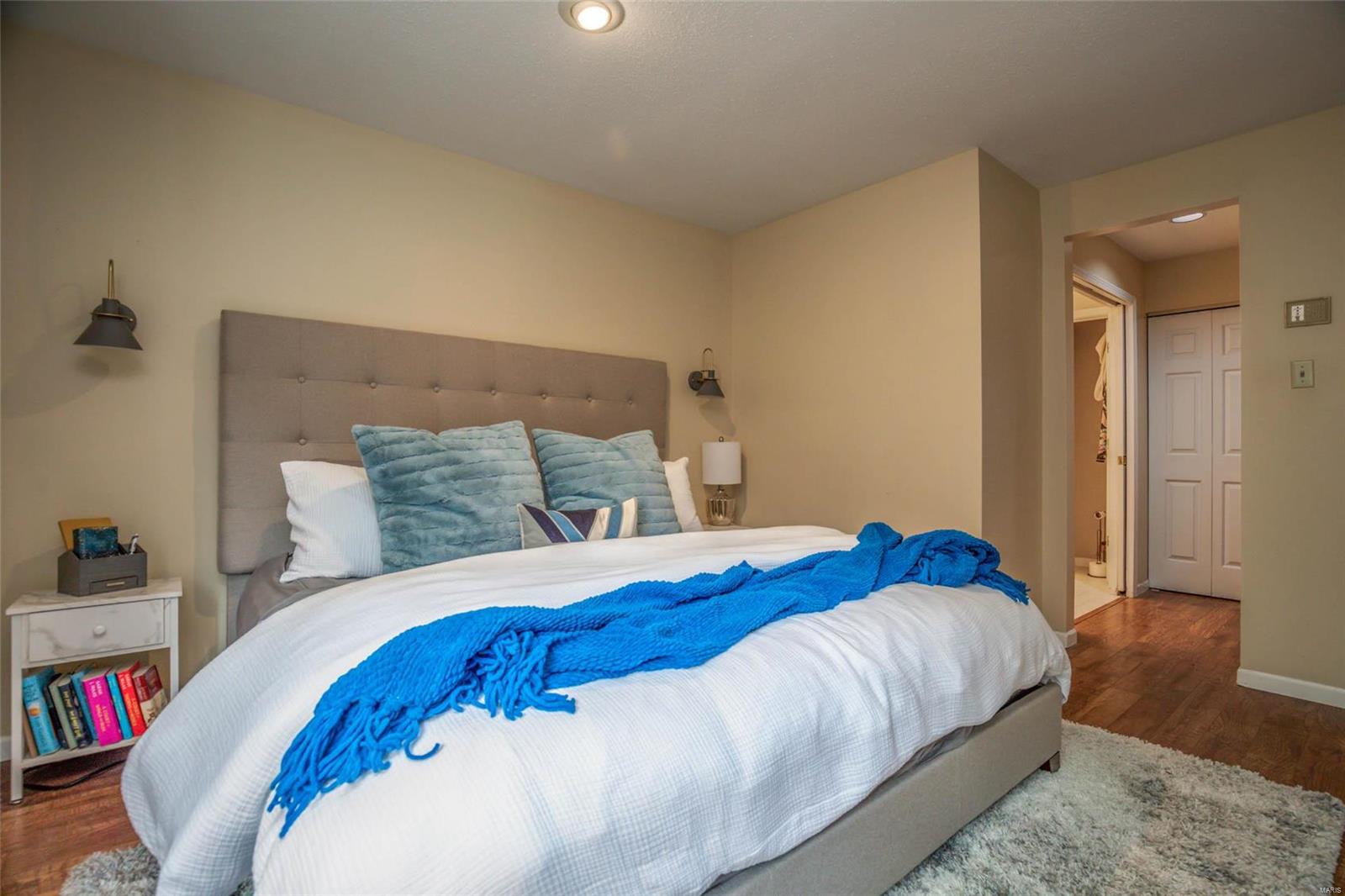 Waterford Square Condos - Residential