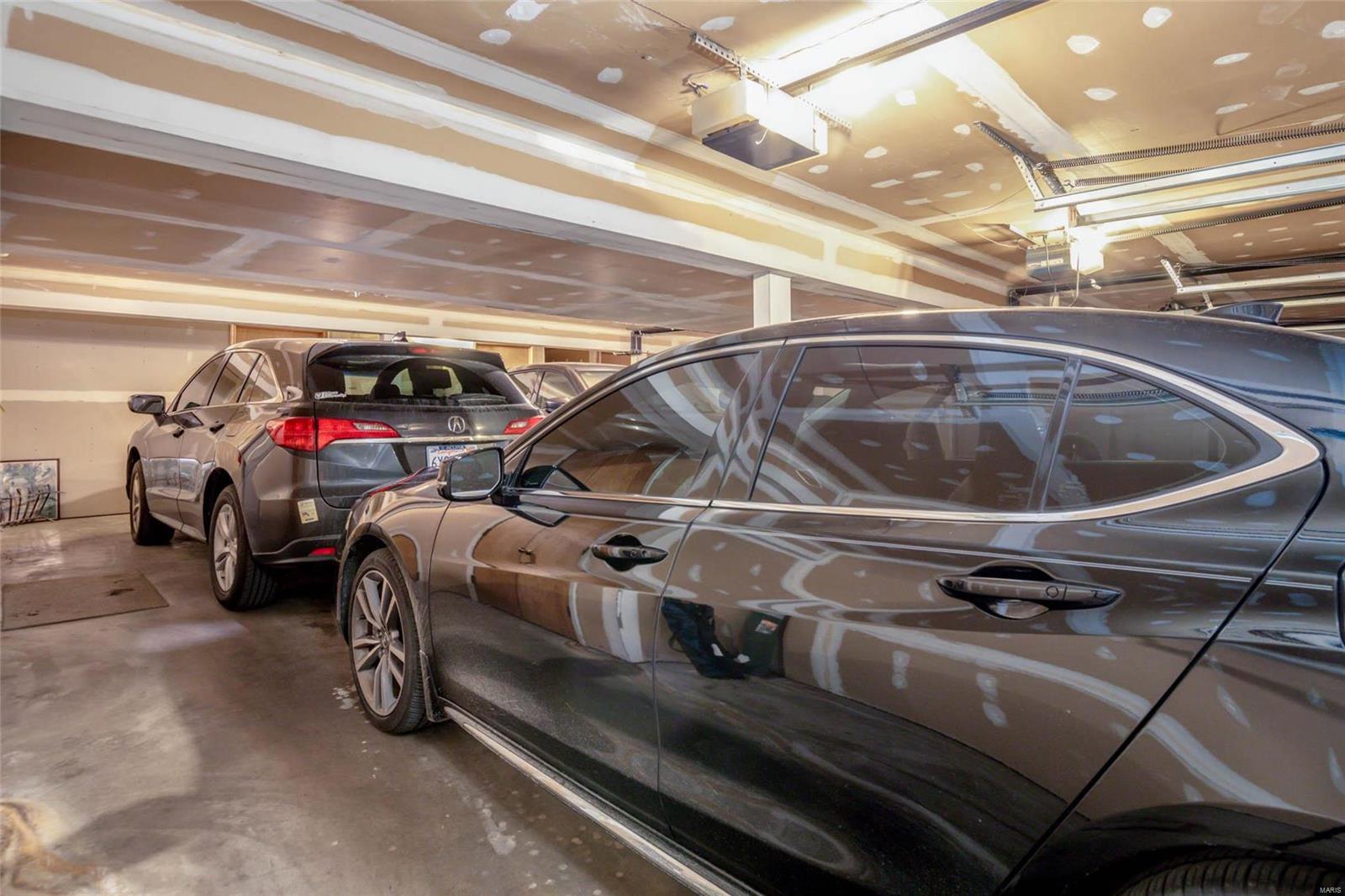 Waterford Square Condos - Residential