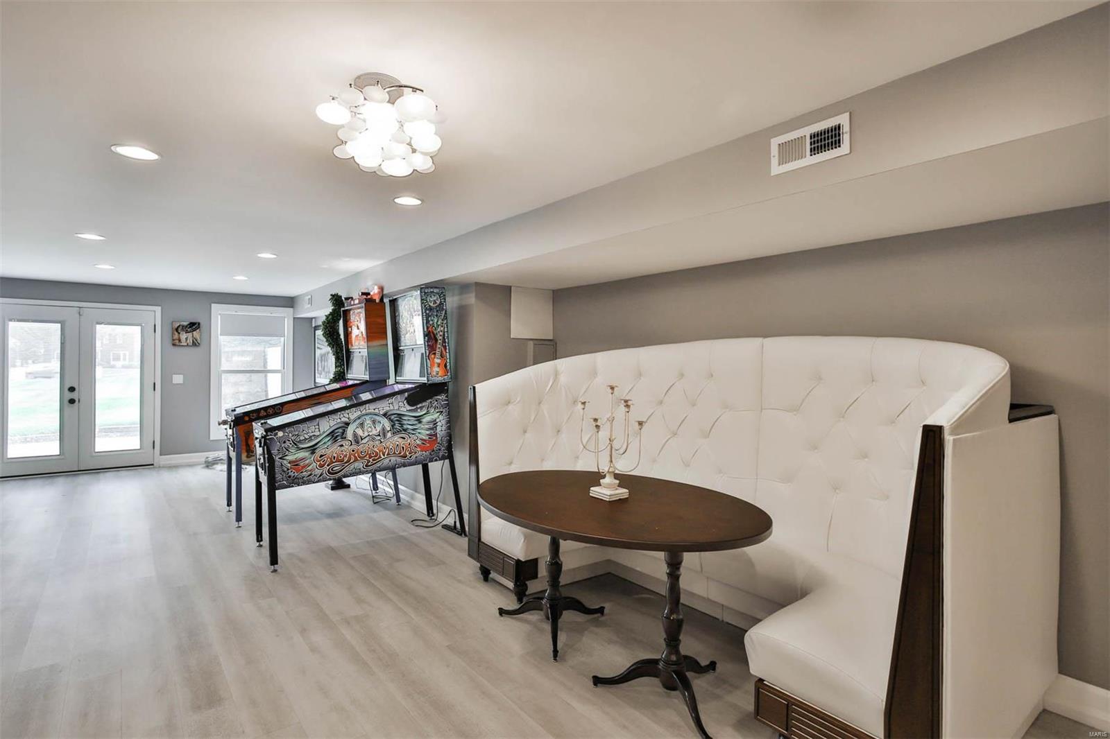 West Hampton 2 - Residential