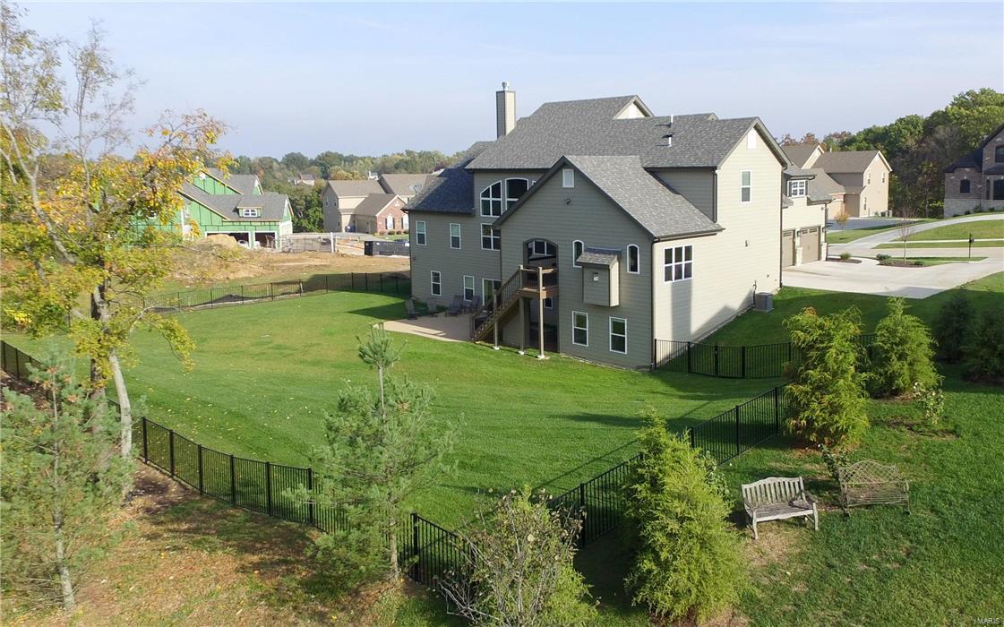 Belle Maison - Residential