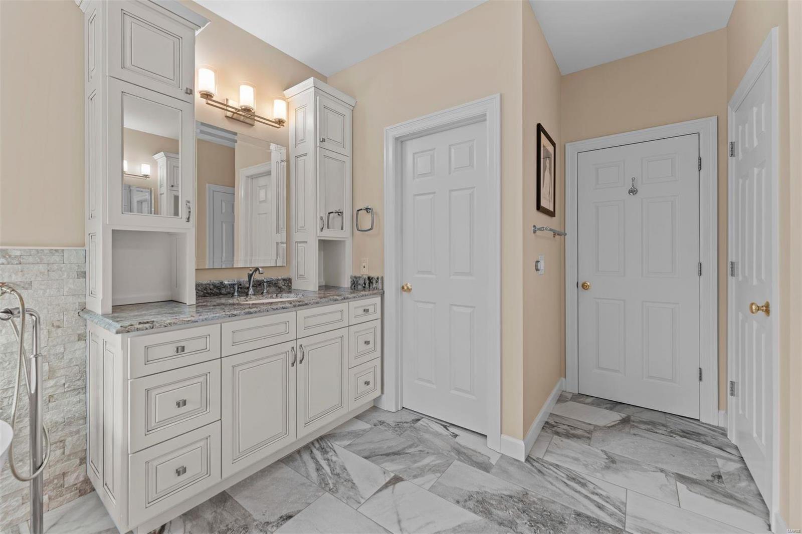 Hawk Ridge On The Green #2 - Residential