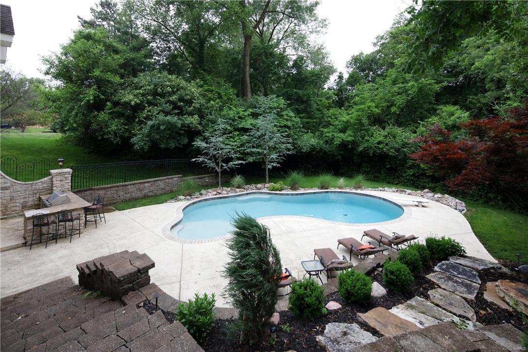 Town and Country Manor - Residential