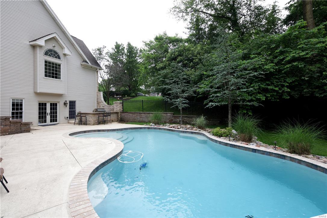 Town and Country Manor - Residential