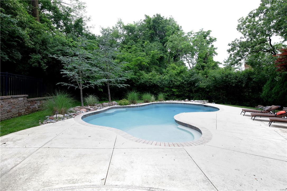 Town and Country Manor - Residential