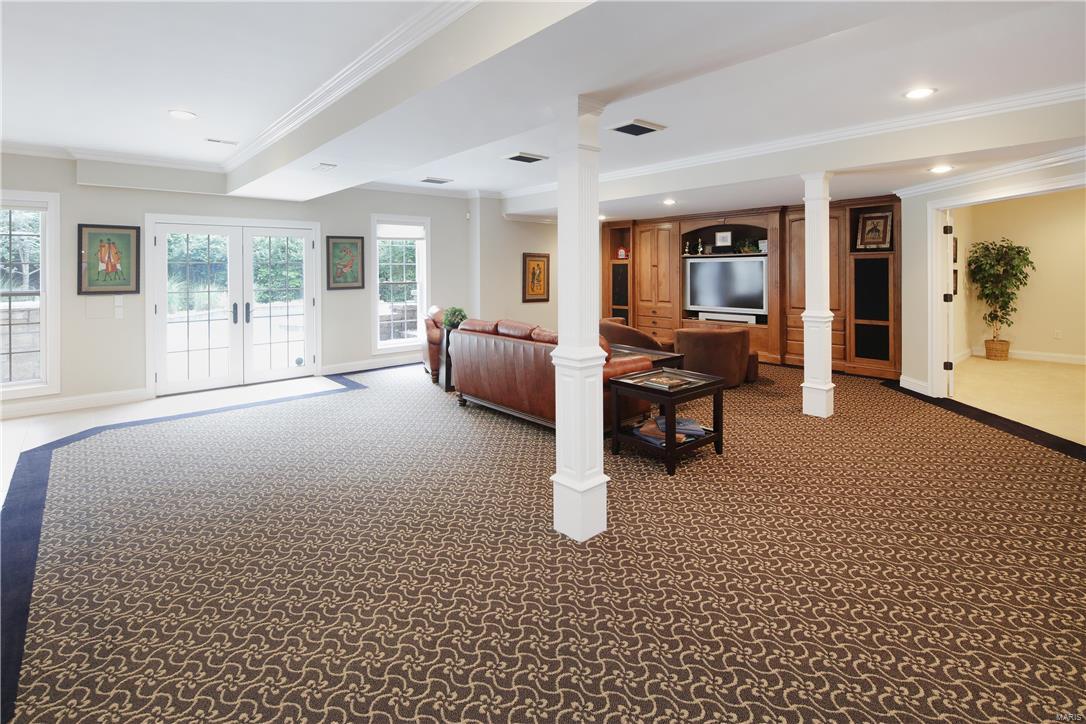 Town and Country Manor - Residential