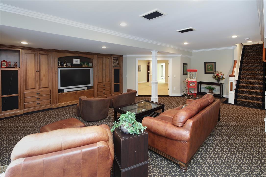 Town and Country Manor - Residential