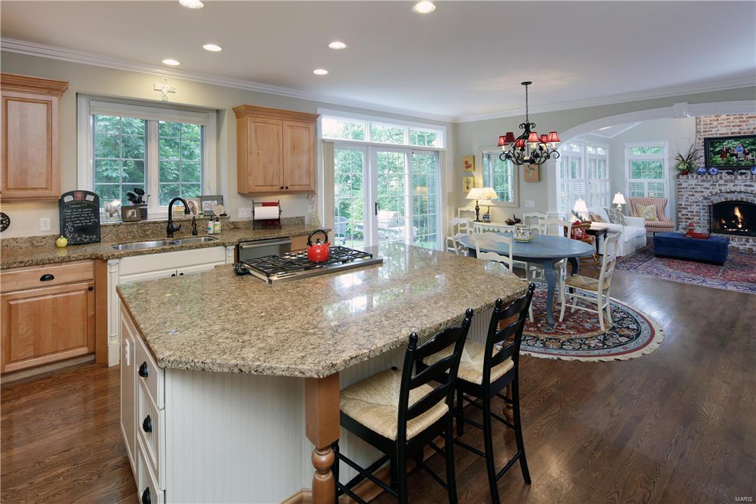 Town and Country Manor - Residential