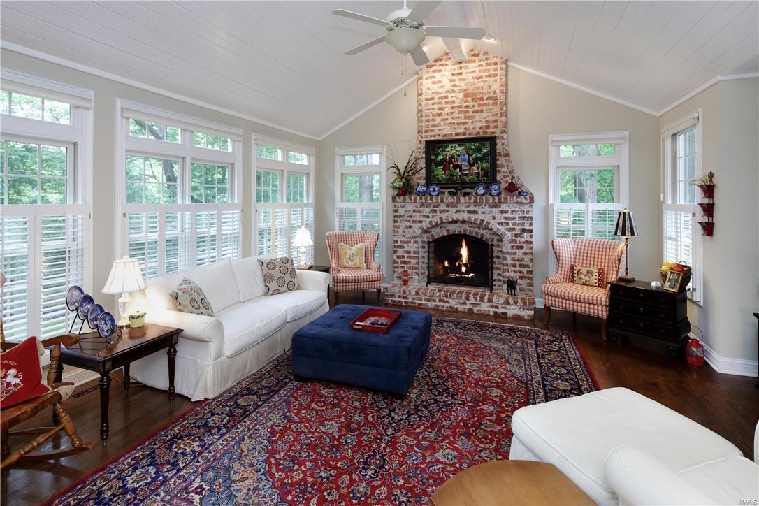 Town and Country Manor - Residential