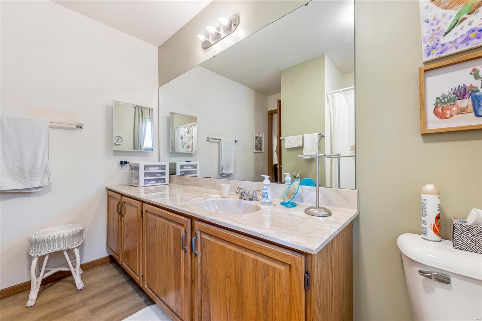 Shrewsbury, Missouri 63119, United States, 2 Bedrooms Bedrooms, ,2 BathroomsBathrooms,Residential,Pending,39712