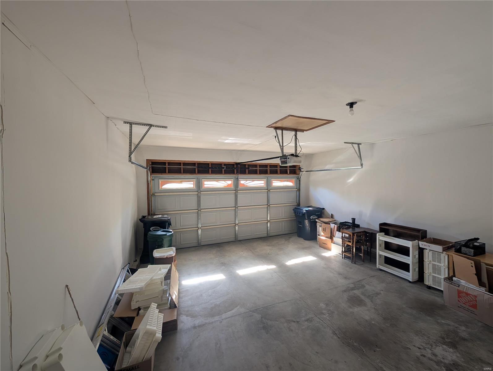 Shrewsbury, Missouri 63119, United States, 2 Bedrooms Bedrooms, ,2 BathroomsBathrooms,Residential,Pending,39712