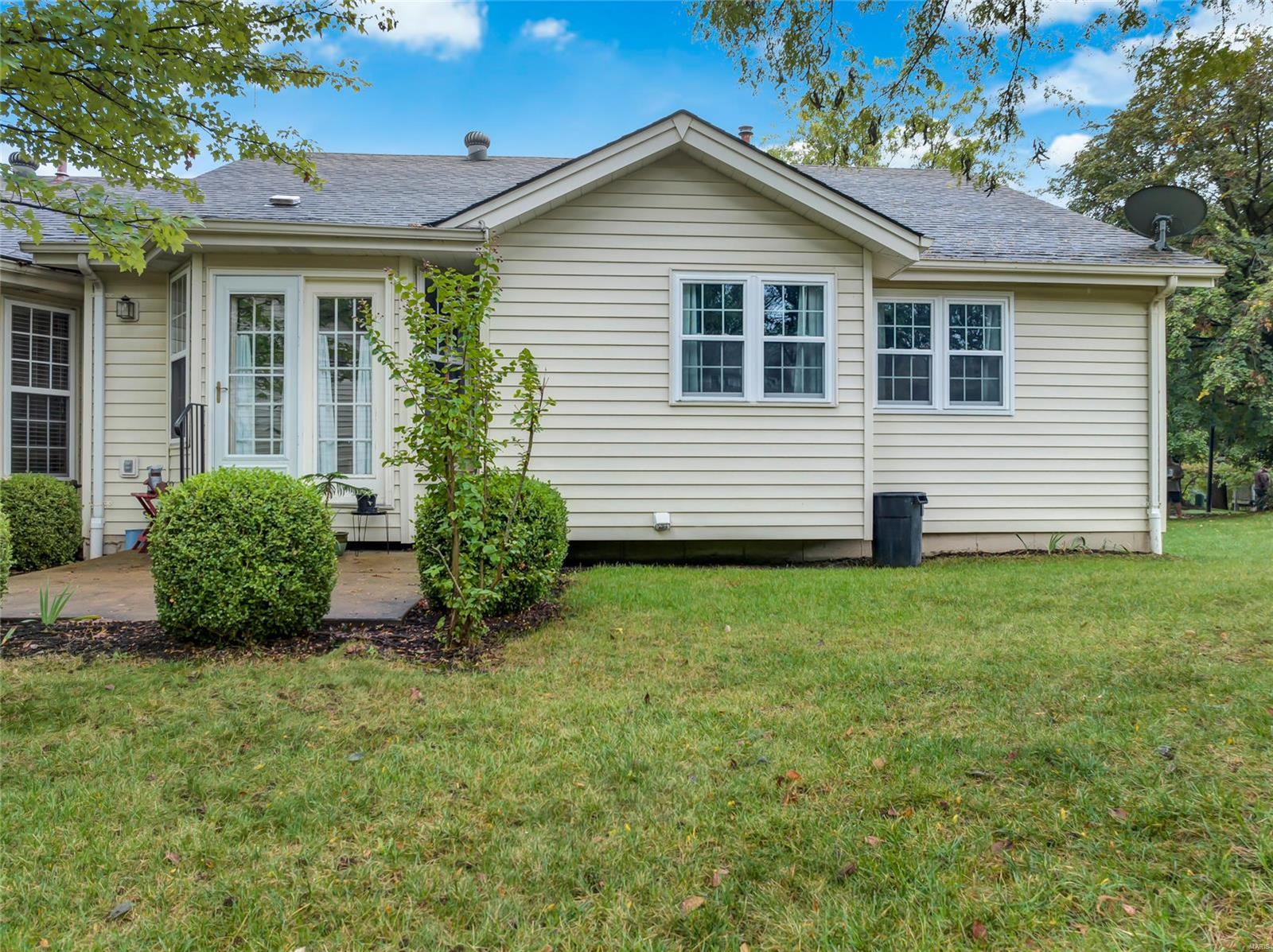 Shrewsbury, Missouri 63119, United States, 2 Bedrooms Bedrooms, ,2 BathroomsBathrooms,Residential,Pending,39712