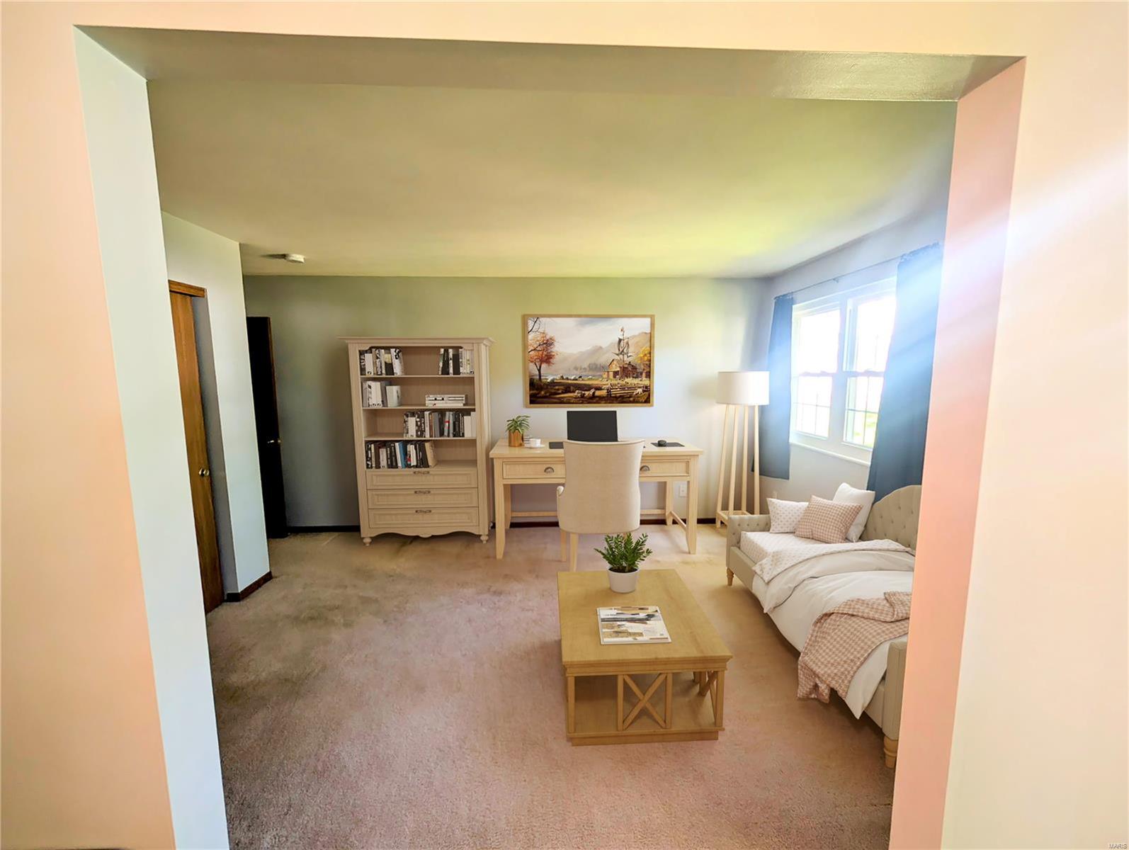 Shrewsbury, Missouri 63119, United States, 2 Bedrooms Bedrooms, ,2 BathroomsBathrooms,Residential,Pending,39712