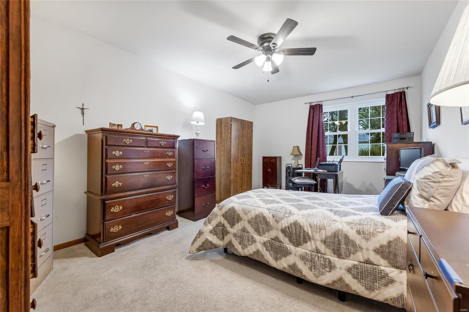 Shrewsbury, Missouri 63119, United States, 2 Bedrooms Bedrooms, ,2 BathroomsBathrooms,Residential,Pending,39712