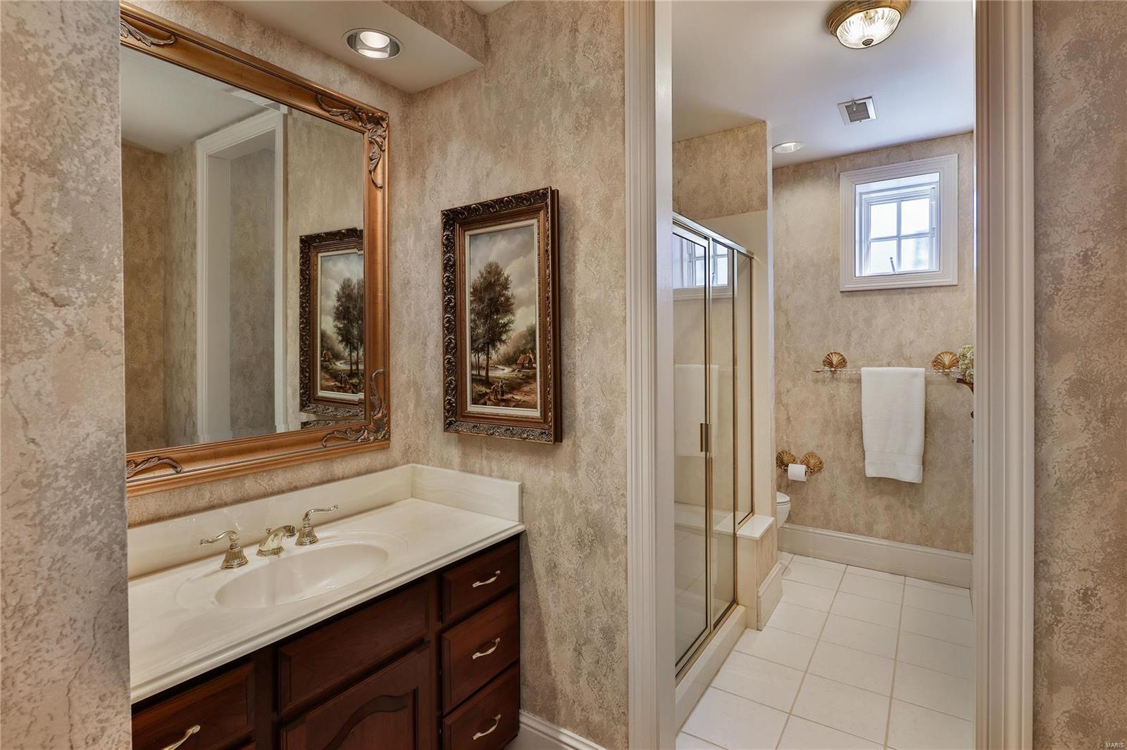 Whitmoor Upper Rdwy & Esmt - Residential