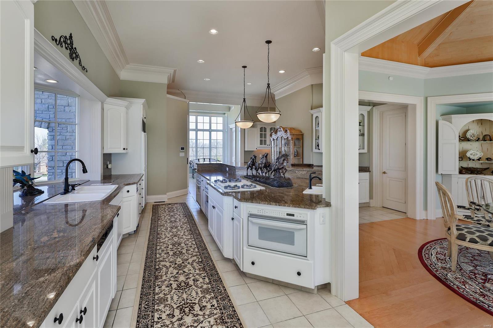 Whitmoor Upper Rdwy & Esmt - Residential