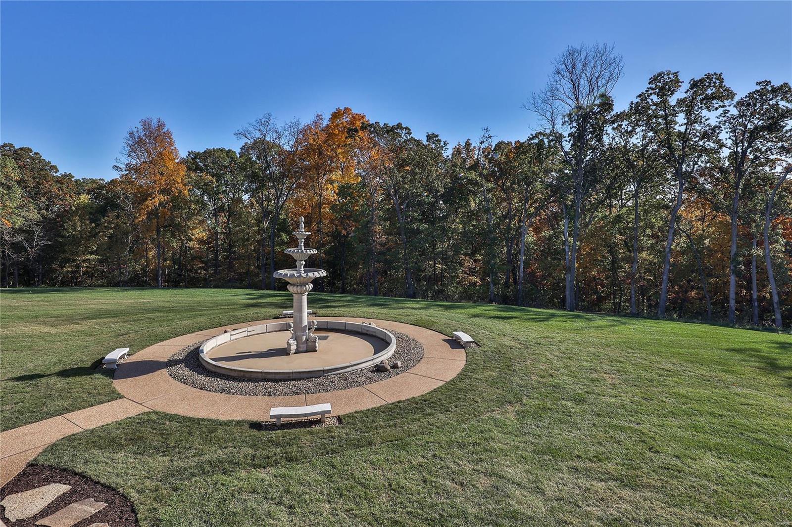 Whitmoor Upper Rdwy & Esmt - Residential