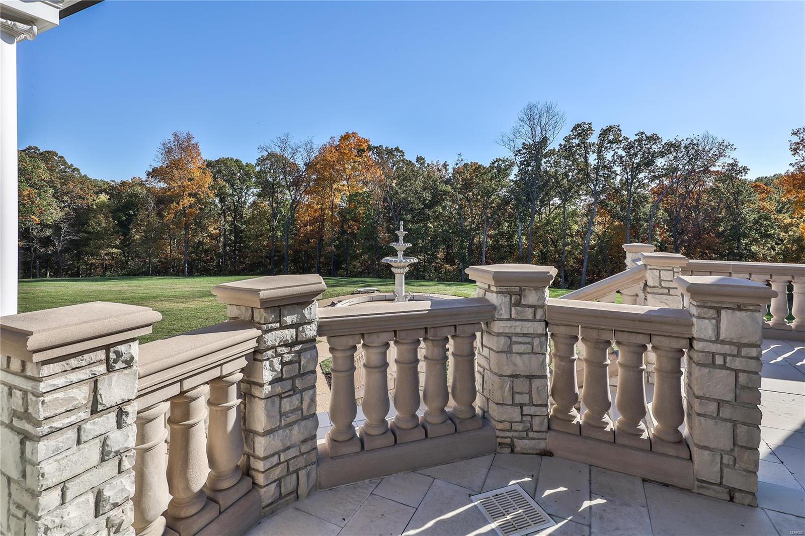 Whitmoor Upper Rdwy & Esmt - Residential