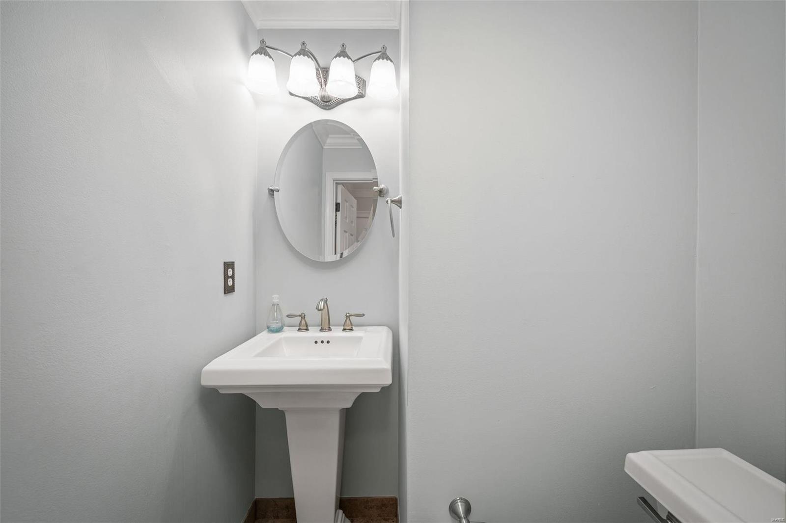 Treetop Condo - Residential