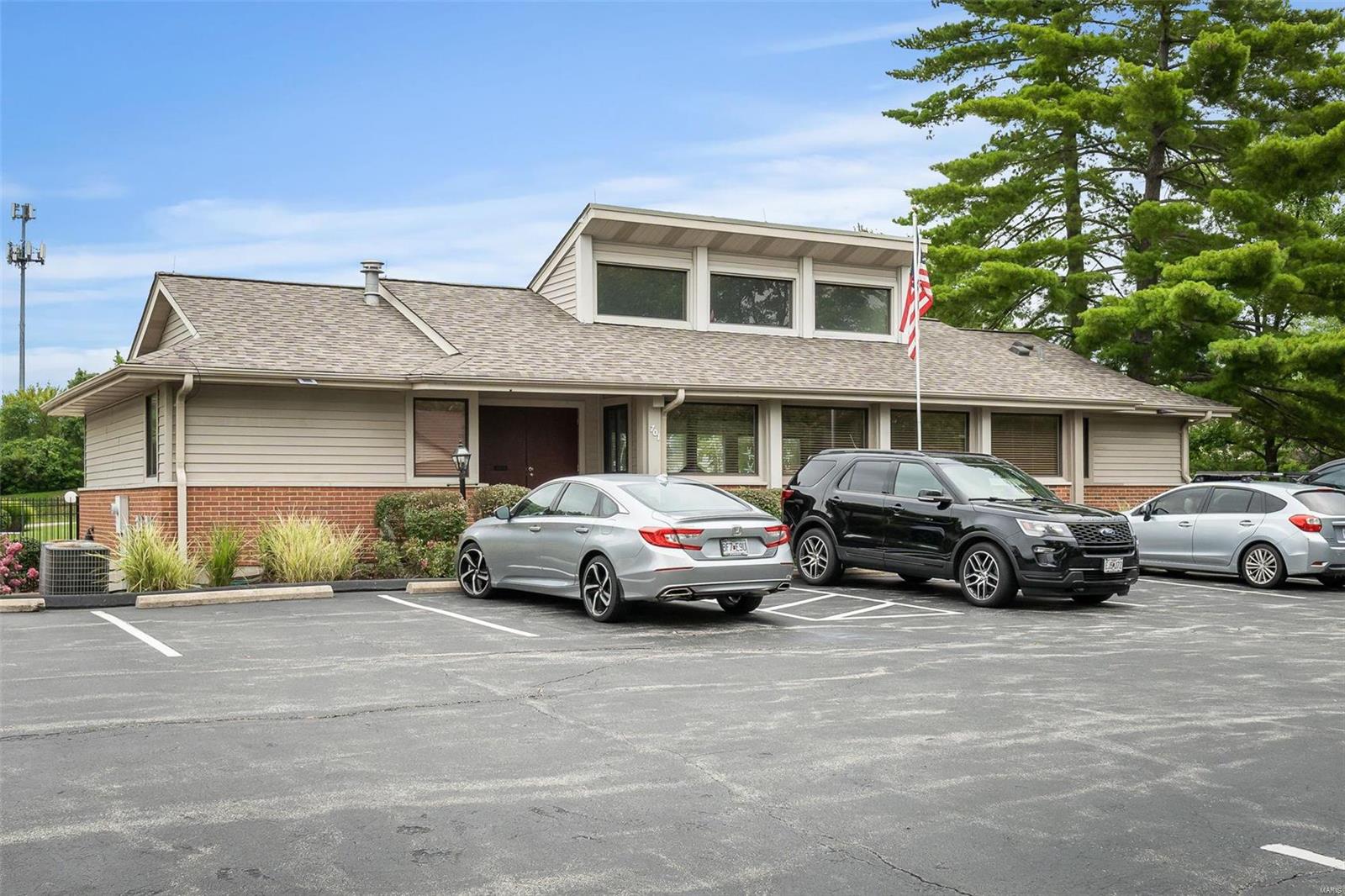 Treetop Condo - Residential