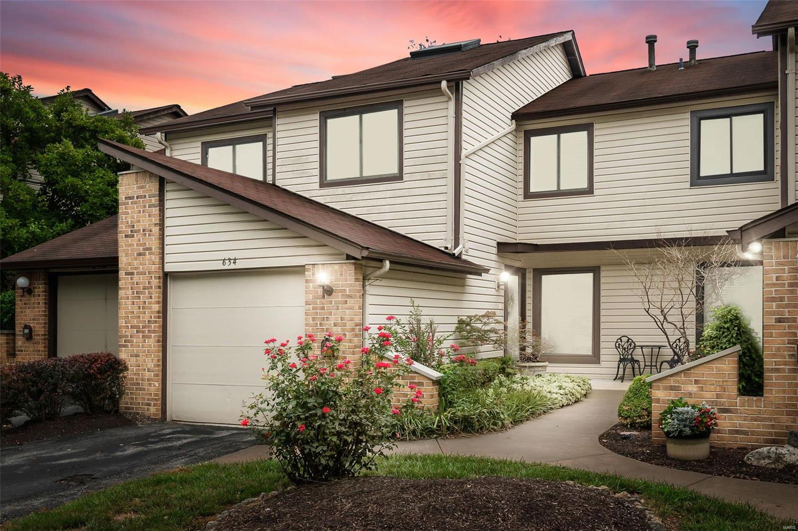 Treetop Condo - Residential