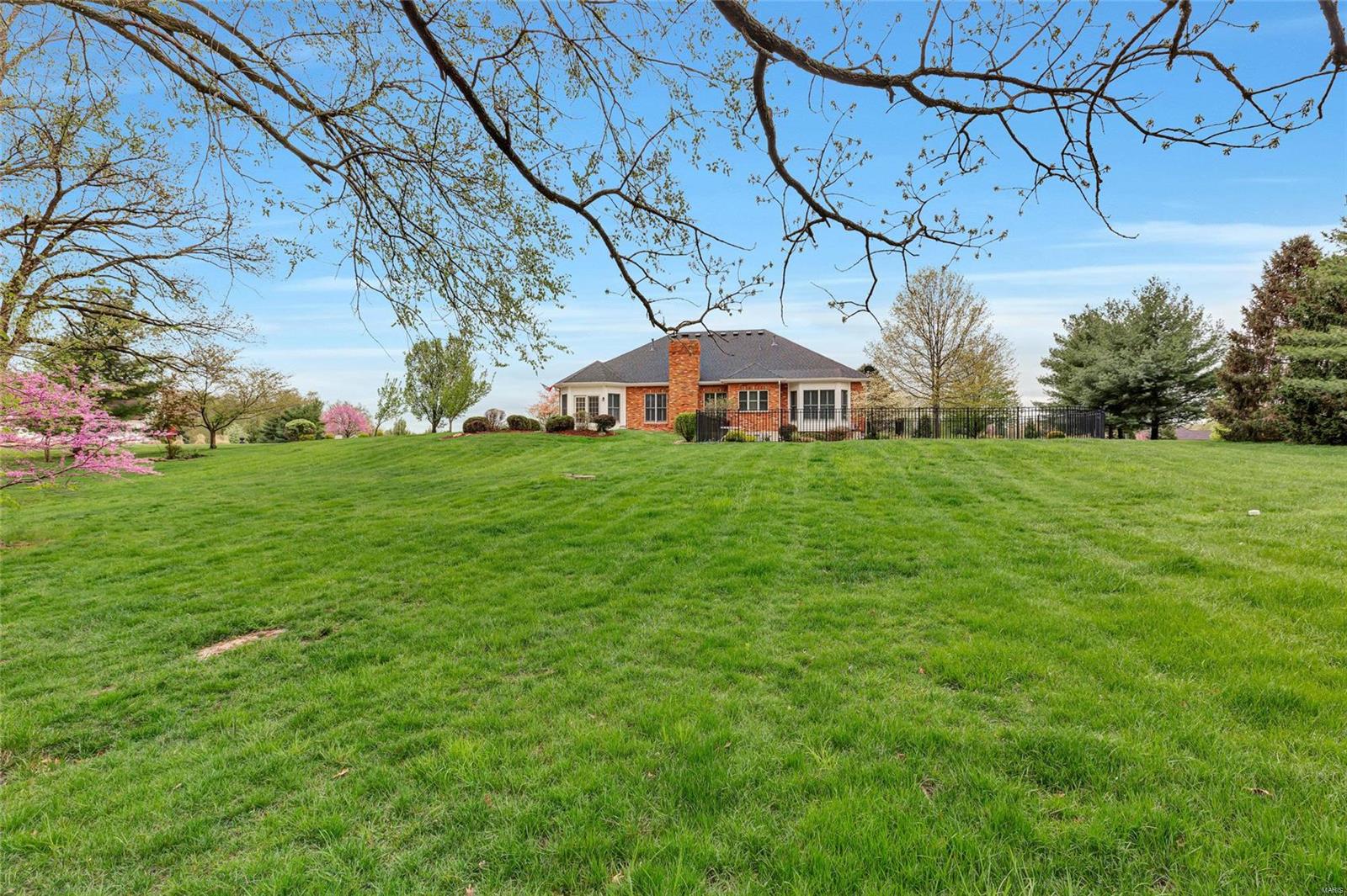 Summit Estate - Residential