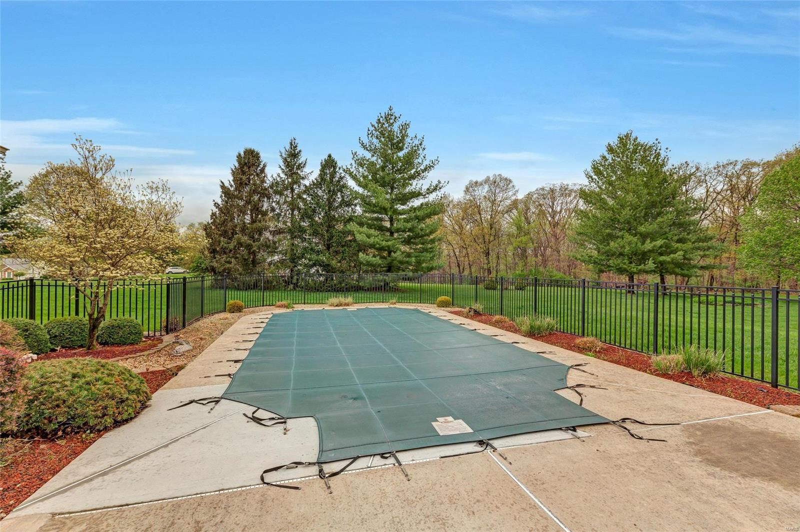 Summit Estate - Residential