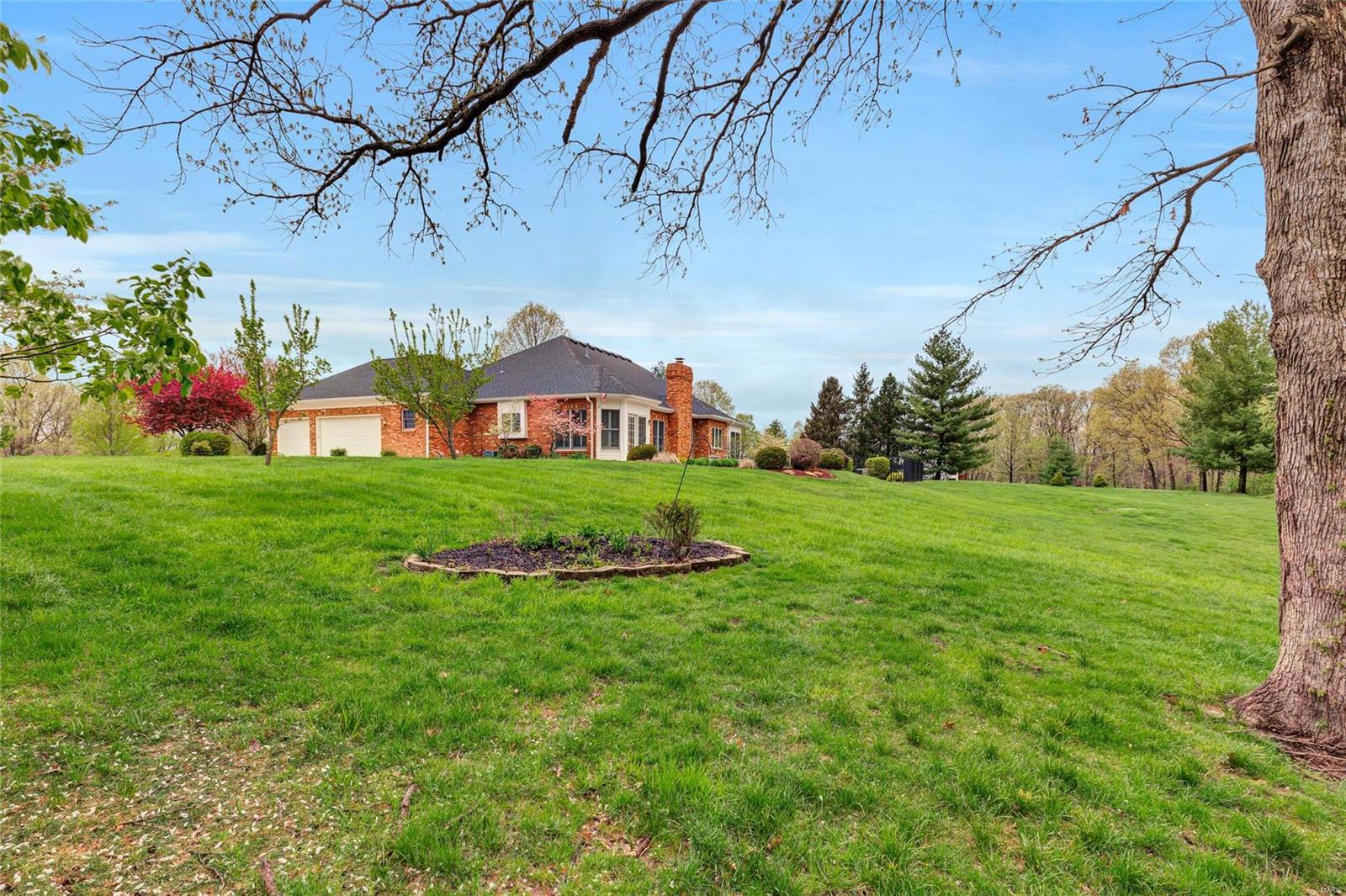 Summit Estate - Residential