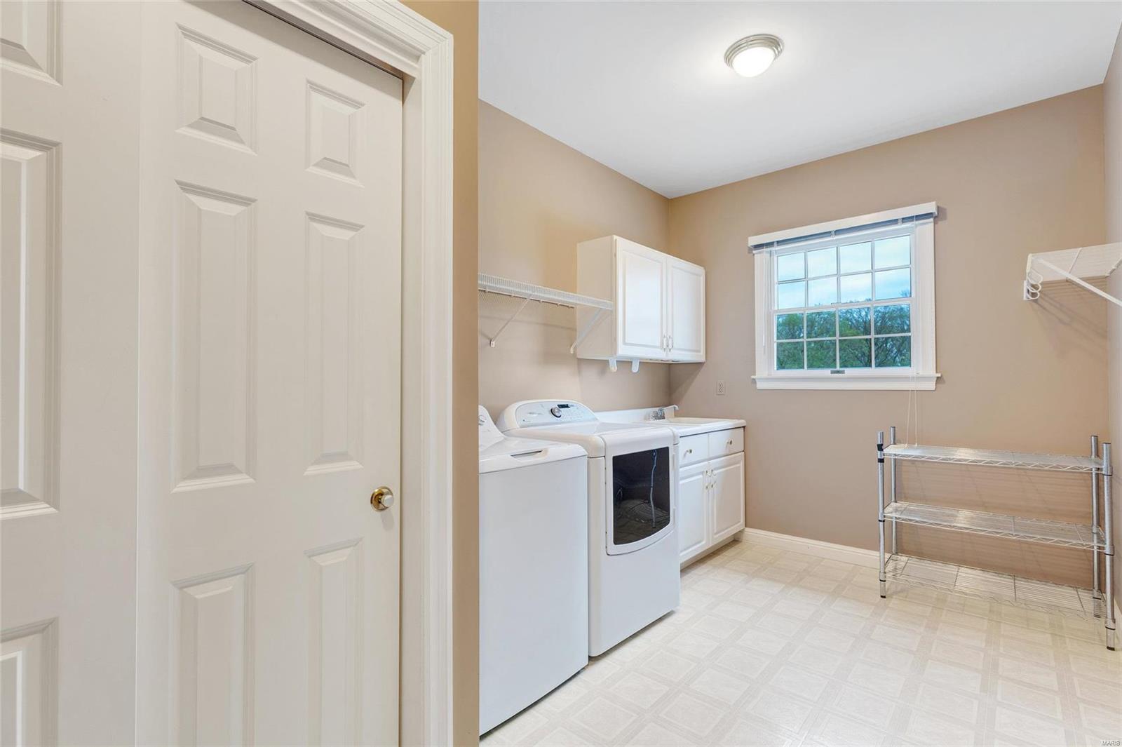 Summit Estate - Residential