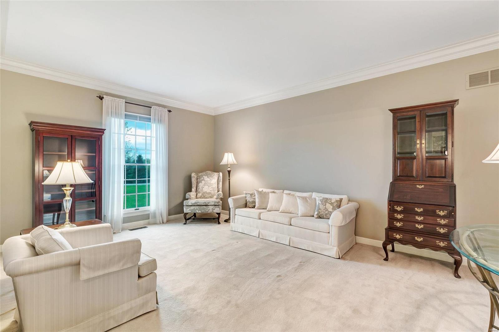 Summit Estate - Residential