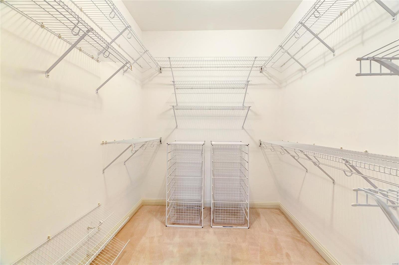 Summit Estate - Residential