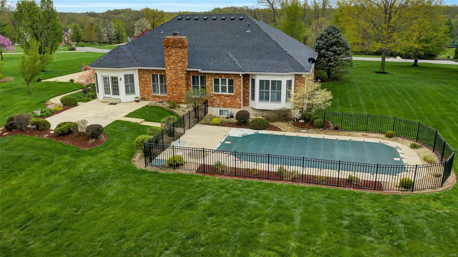 Summit Estate - Residential