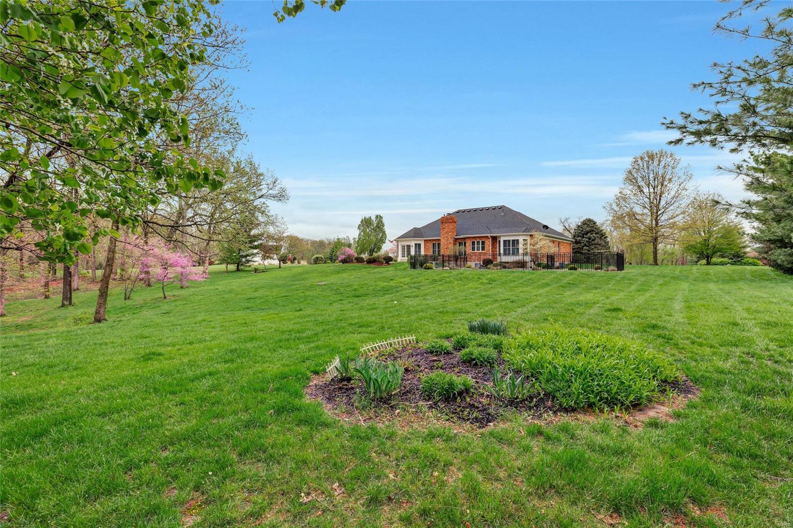 Summit Estate - Residential