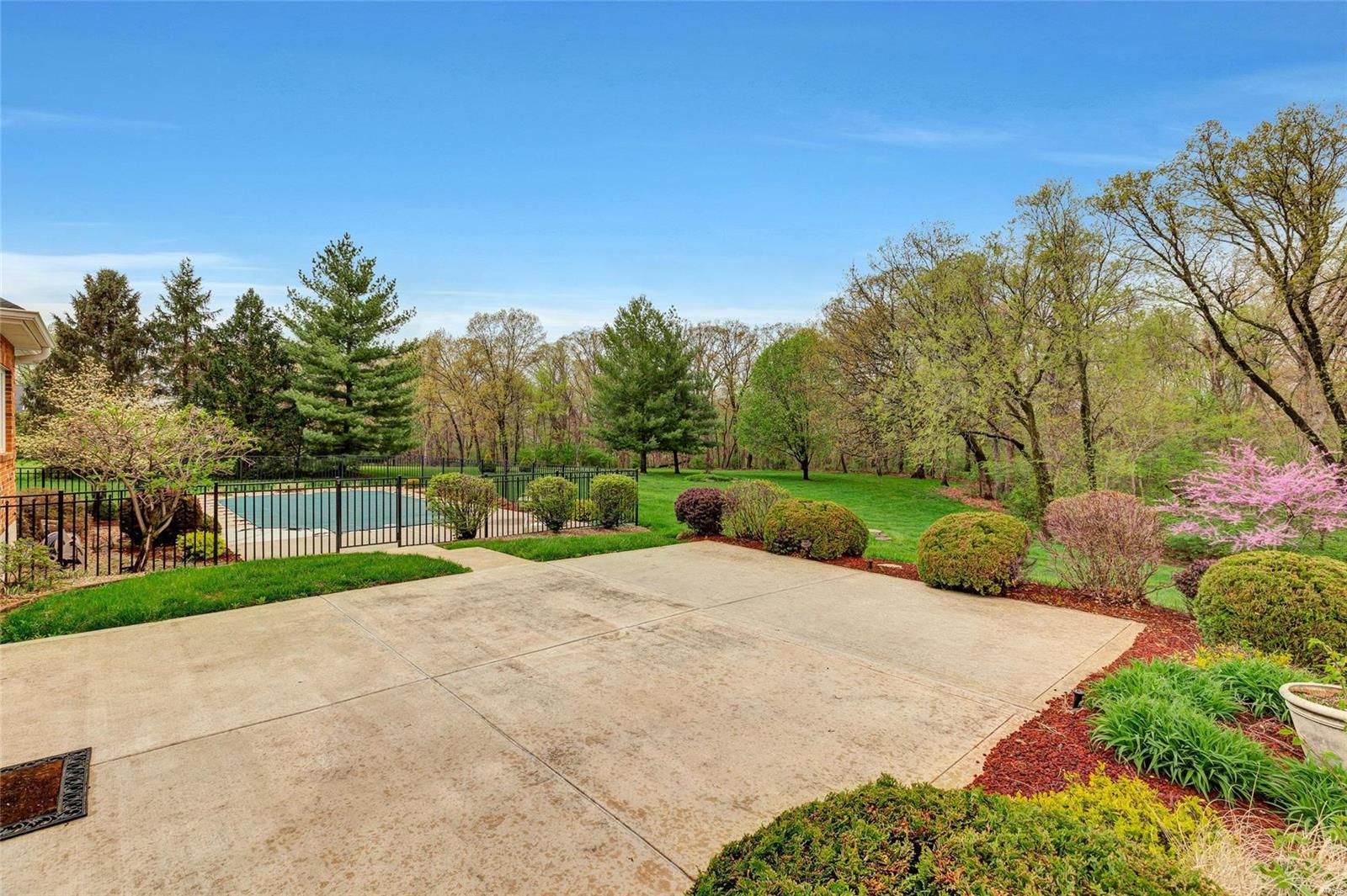 Summit Estate - Residential