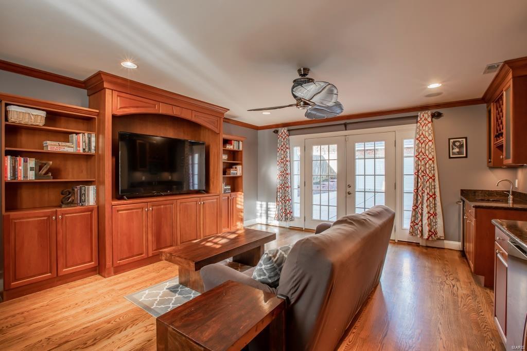 Davis Place - Residential