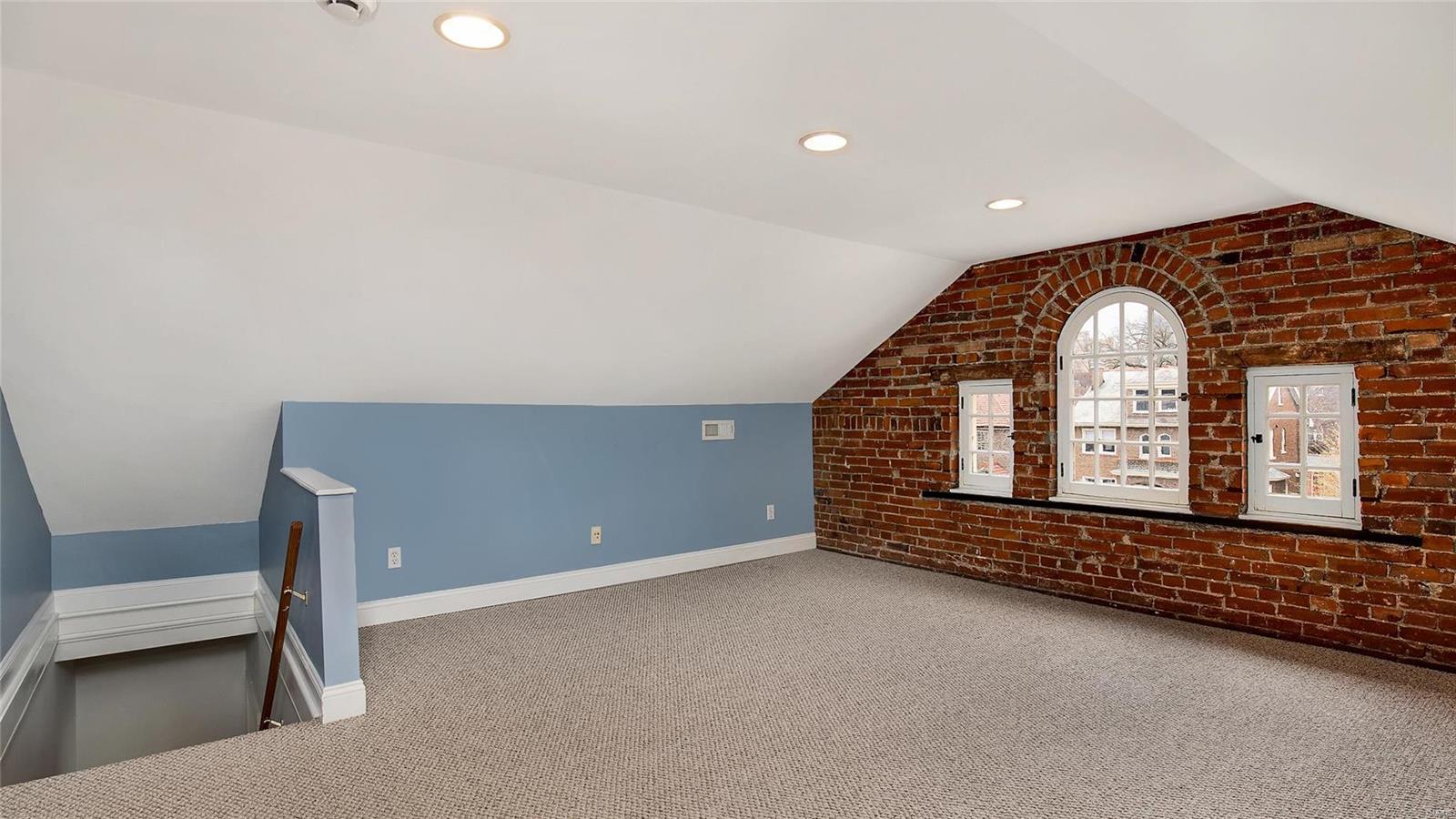 Hillcrest - Residential