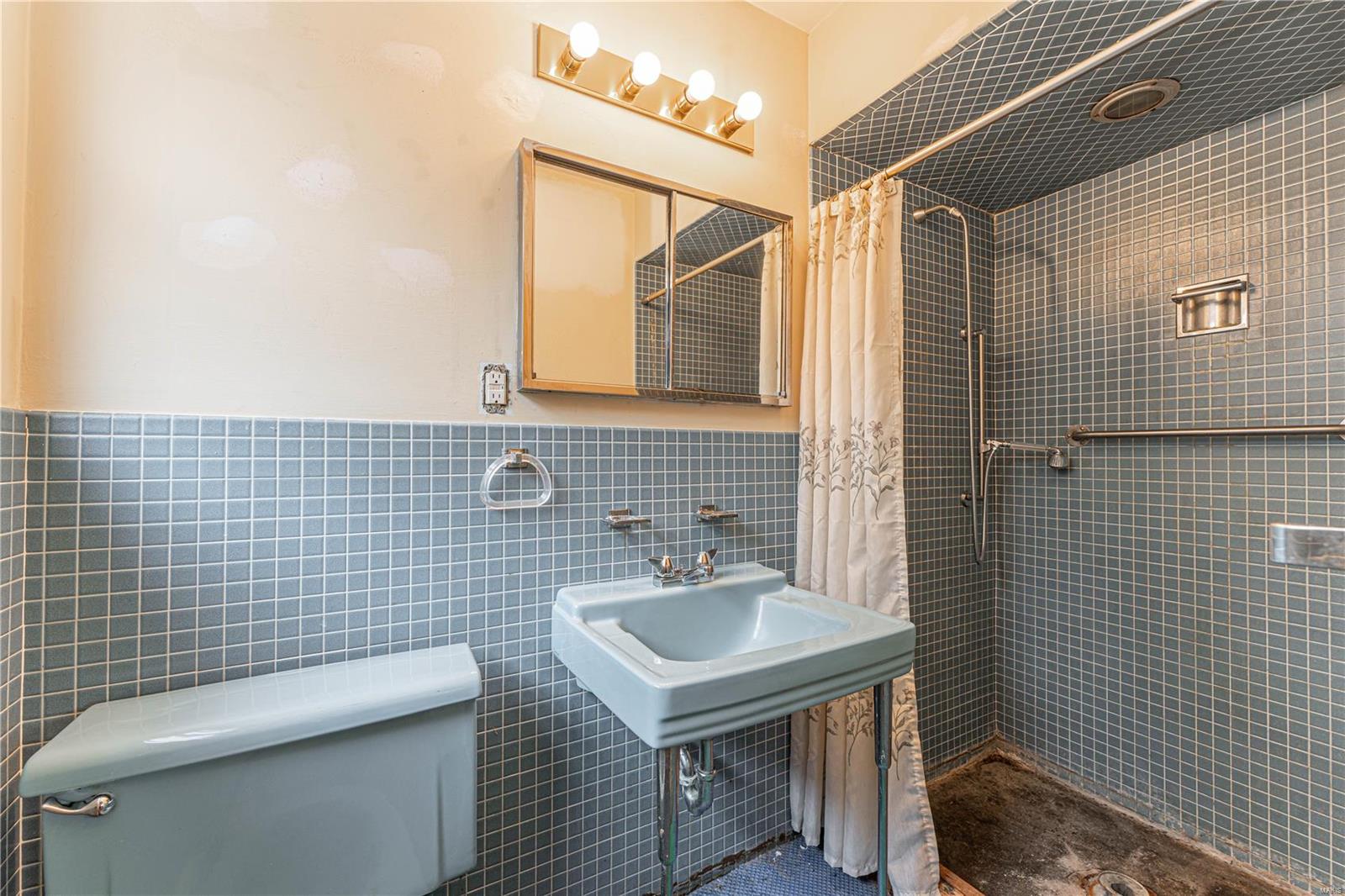 Marlborough Manor - Residential