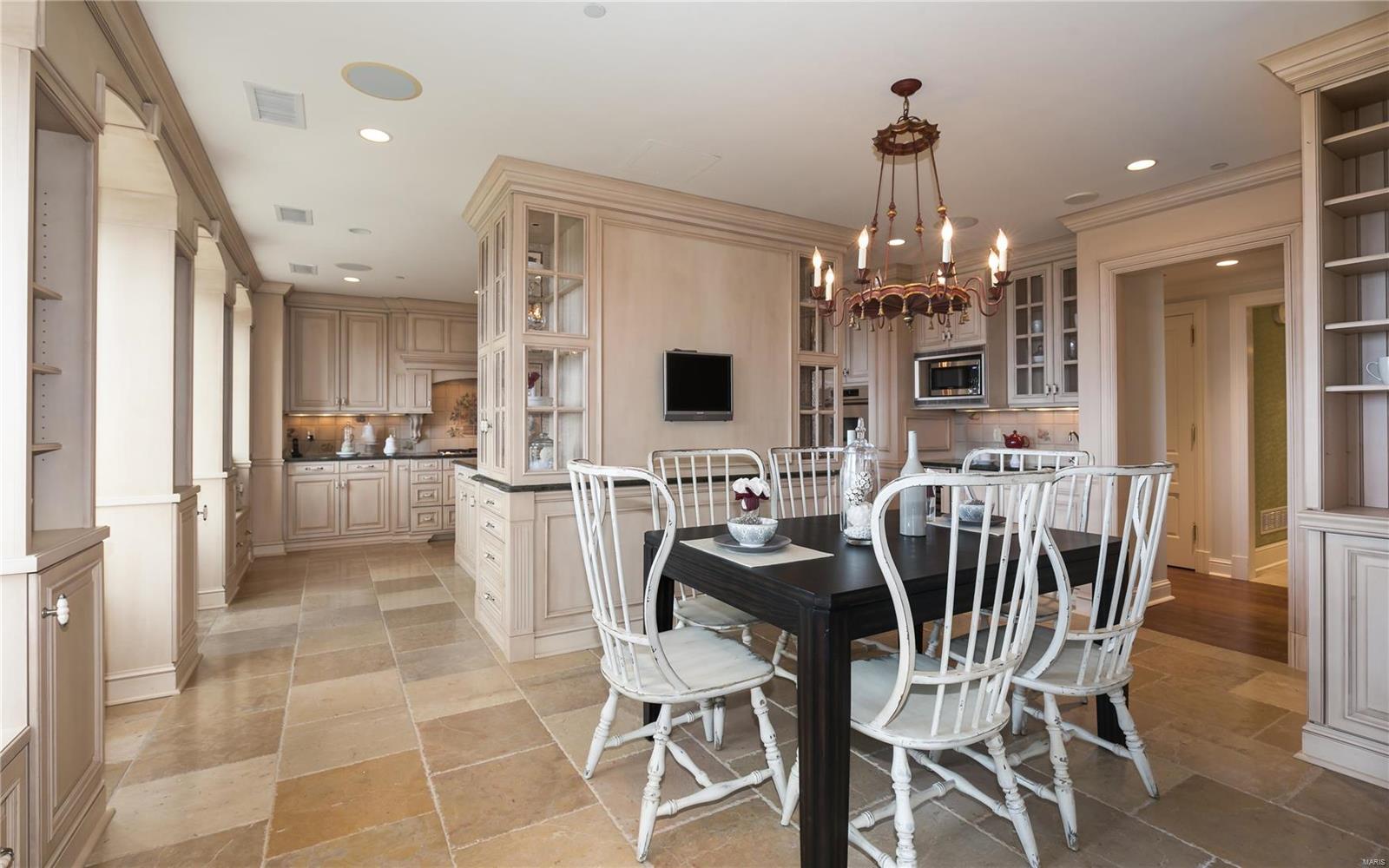 Plaza In Clayton A Condo The - Residential