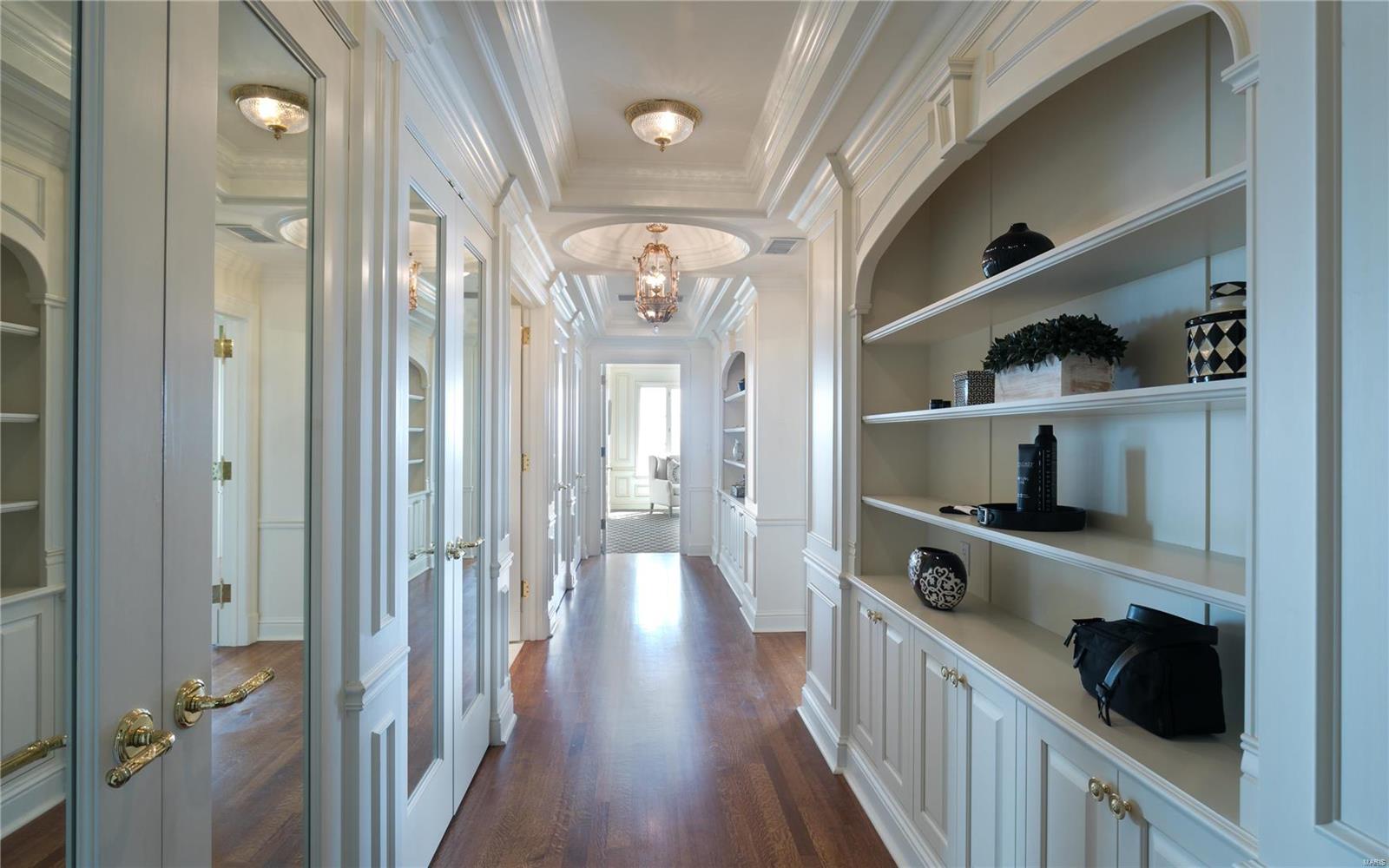 Plaza In Clayton A Condo The - Residential