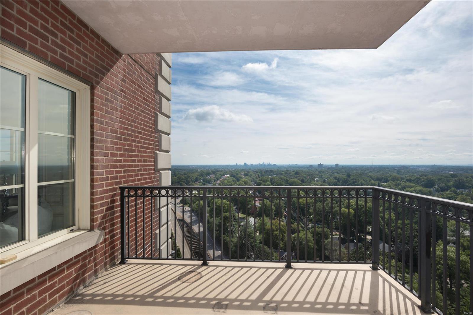 Plaza In Clayton A Condo The - Residential