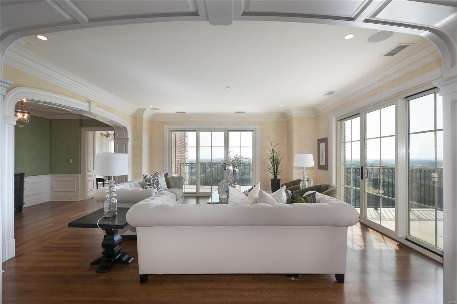 Plaza In Clayton A Condo The - Residential