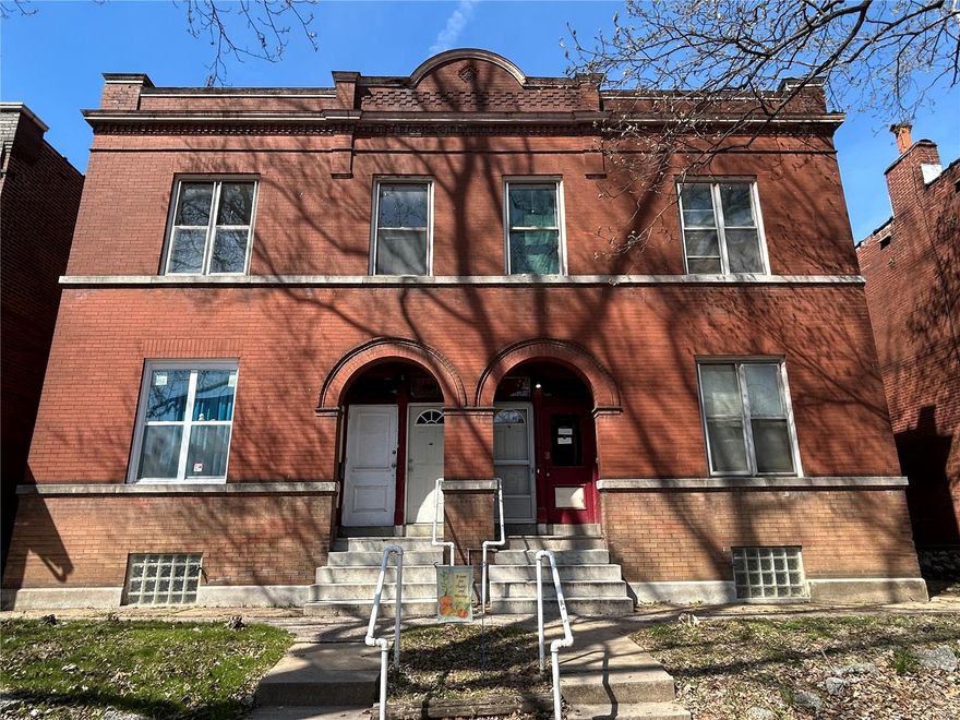 Don't miss this incredible investment opportunity! This well-maintained 4-family flat features four spacious 2-bedroom, 1-bathroom units, perfect for tenants seeking comfort and convenience. The property boasts a 1-year-old roof, ensuring peace of mind for years to come. Each unit offers generous living spaces, ample natural light, and strong rental potential.
Located in a desirable neighborhood, this property provides easy access to shopping, dining, public transportation, and major highways. Whether you're an investor looking for steady income or an owner-occupant seeking a multi-family opportunity, this property is a must-see!