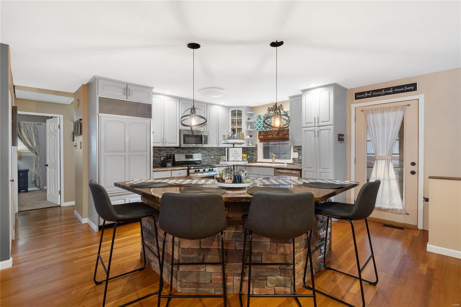 Teakwood Place 4 - Residential
