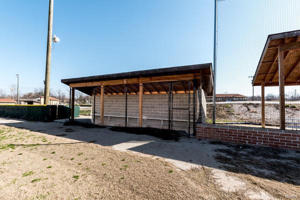 n/a - Commercial Sale